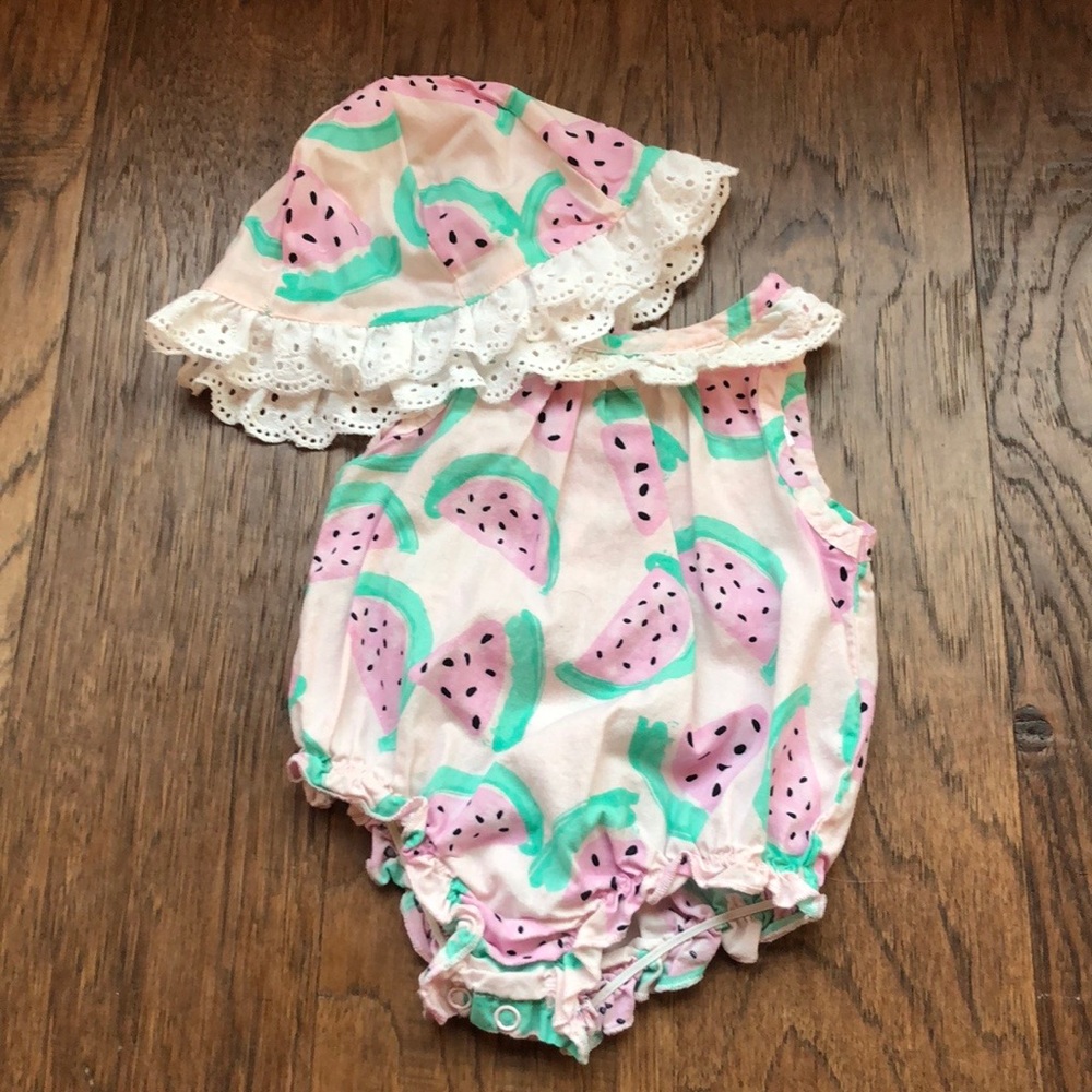 Little Beginnings 0-3 m. watermelon romper and hat